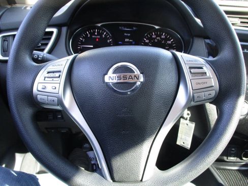 Used 2016 Nissan Rogue S AWD/4WD image 22