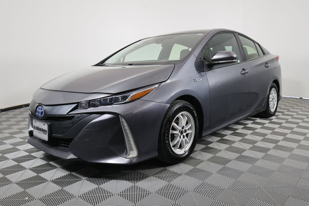 Used 2021 Toyota Prius Prime XLE w/ Carpet Mat Package (TMS) FWD image 5