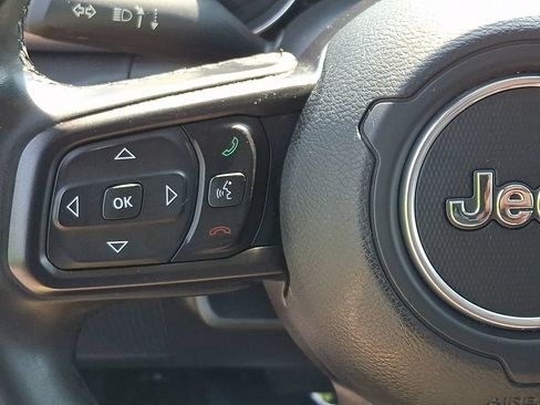 Used 2018 Jeep Wrangler Sport AWD/4WD image 20