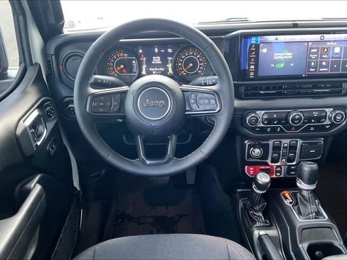 Used 2025 Jeep Gladiator Rubicon w/ Convenience Group image 6