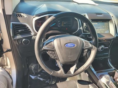 Used 2019 Ford Edge Titanium AWD/4WD image 30