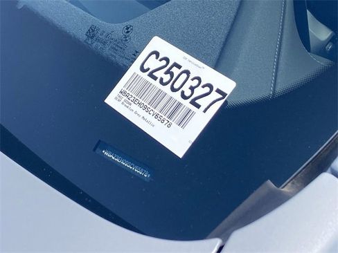 New 2025 BMW 740i w/ Premium Package image 23