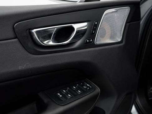 Used 2019 Volvo XC60 T8 R-Design w/ Advanced Package AWD/4WD image 9