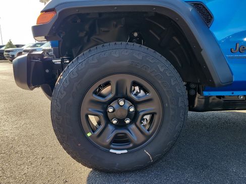 New 2026 Jeep Gladiator Sport image 10