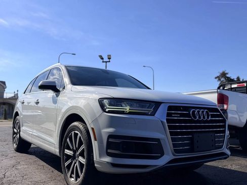 Used 2017 Audi Q7 3.0T Premium Plus w/ Premium Plus Package AWD/4WD image 3