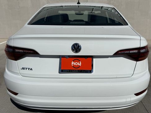 Used 2019 Volkswagen Jetta SE image 4