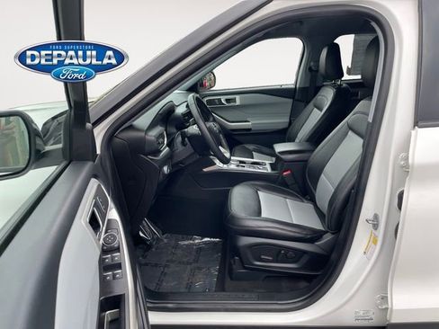 Certified 2022 Ford Explorer XLT w/ Equipment Group 202A image 11