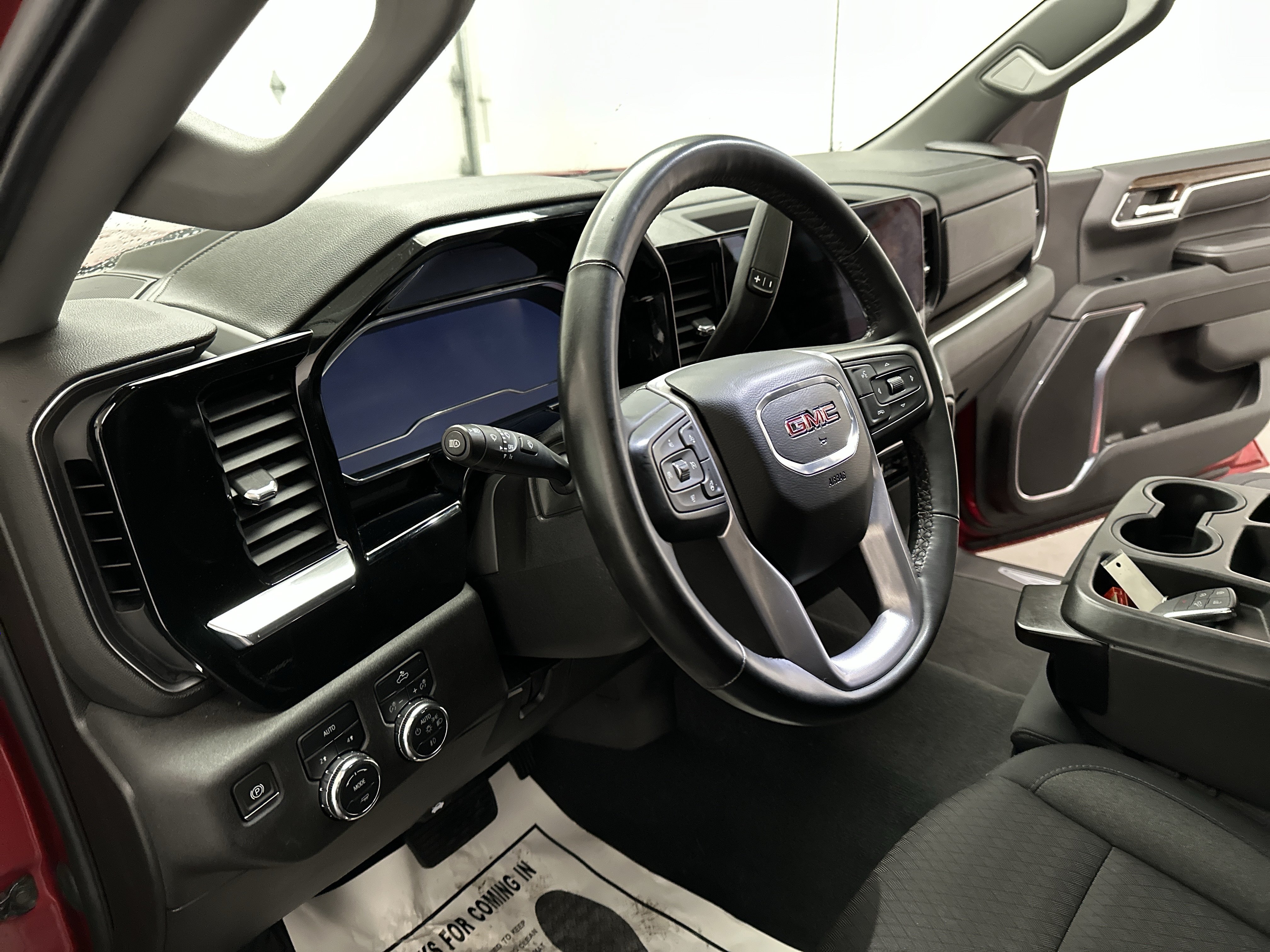 Used 2023 GMC Sierra 1500 Elevation AWD/4WD image 17