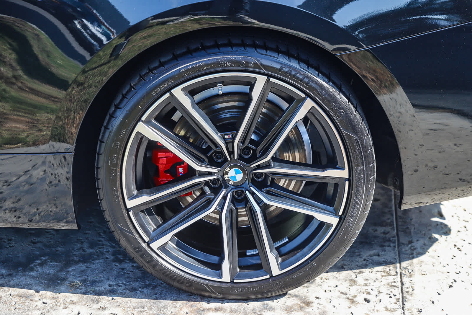 Used 2024 BMW 430i Convertible w/ M Sport Package RWD image 15