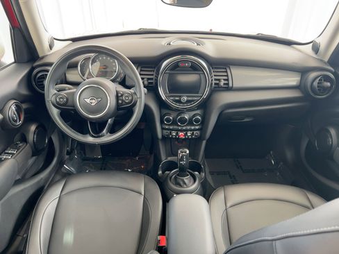 Used 2020 MINI Cooper 4-Door Hardtop image 17