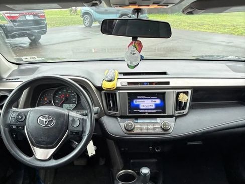 Used 2014 Toyota RAV4 XLE AWD/4WD image 27