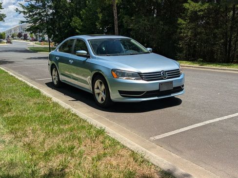 Used 2013 Volkswagen Passat 2.5 SE FWD image 11