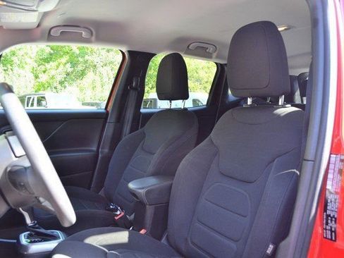 Used 2022 Jeep Renegade Latitude image 17