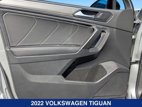 Used 2022 Volkswagen Tiguan SE R-Line image 10