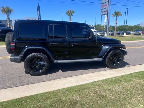 Certified 2021 Jeep Wrangler Unlimited Sahara AWD/4WD image 6