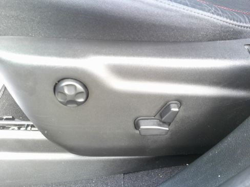 Used 2024 Dodge Durango GT image 15