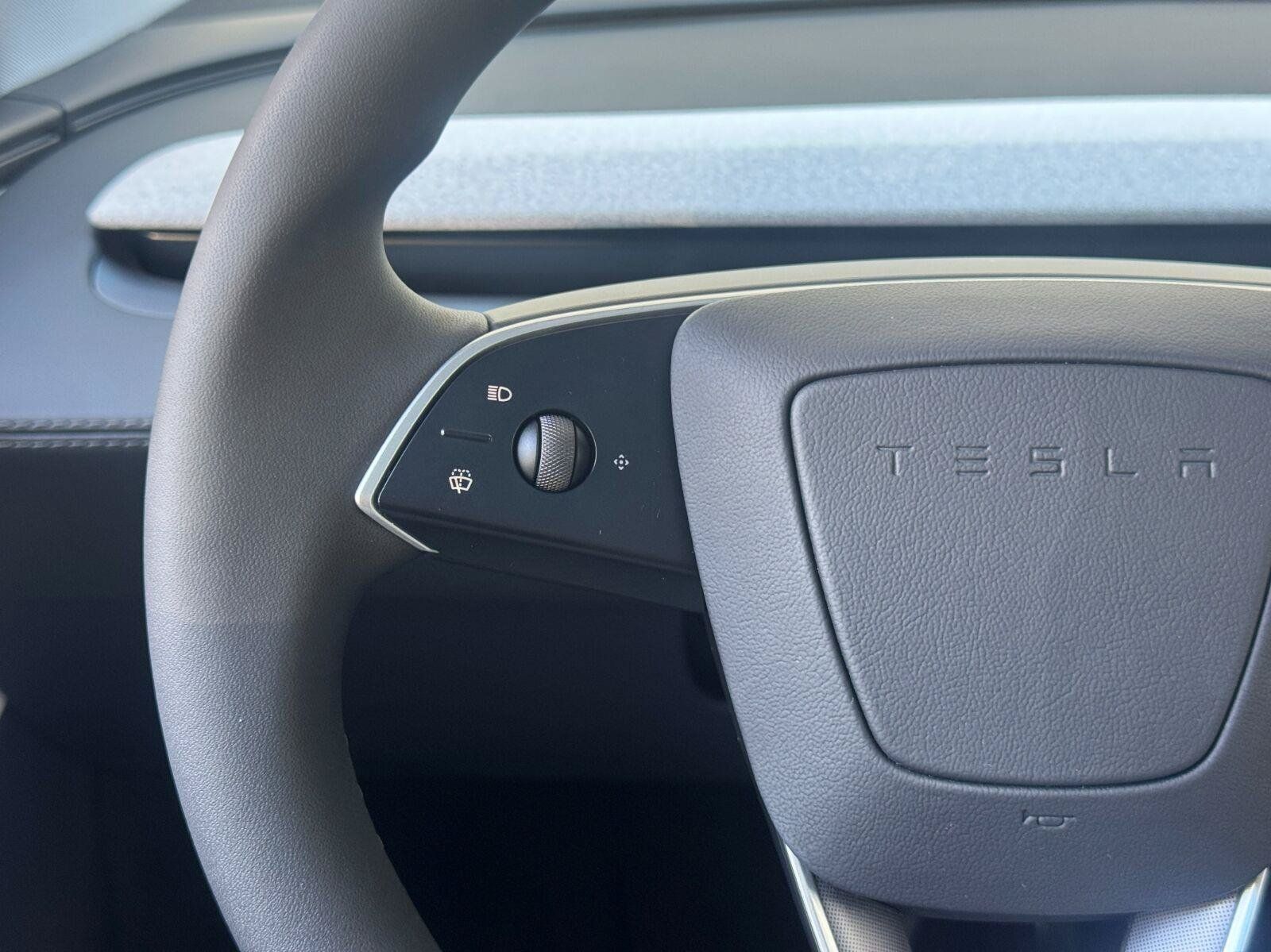 Used 2026 Tesla Model Y Long Range AWD/4WD image 19