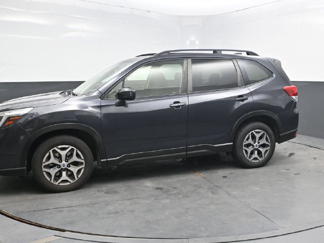 Used 2019 Subaru Forester Premium AWD/4WD image 3