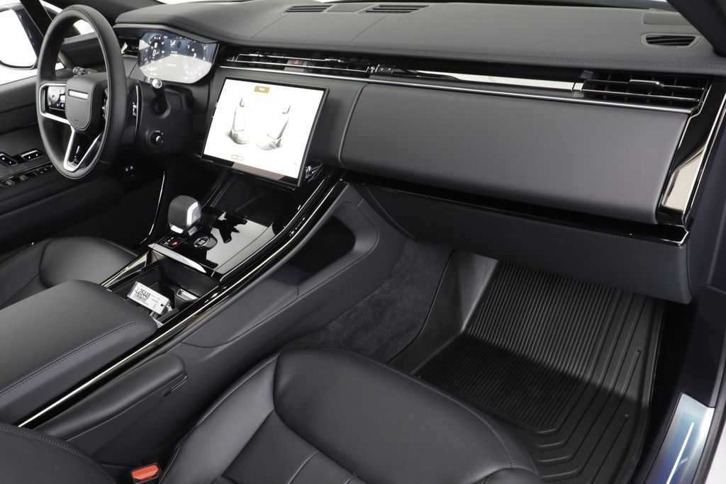 New 2026 Land Rover Range Rover Sport SE AWD/4WD image 21
