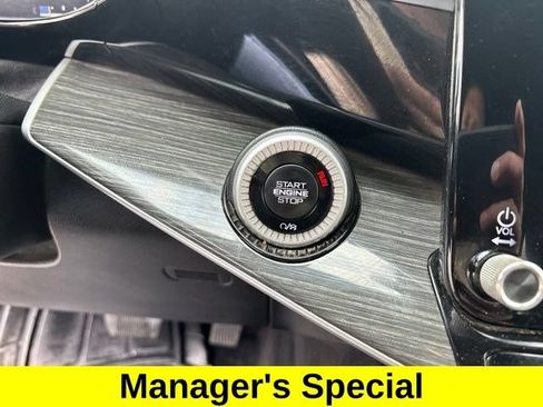 Used 2022 Jeep Wagoneer Series III w/ Premium Group I AWD/4WD image 21
