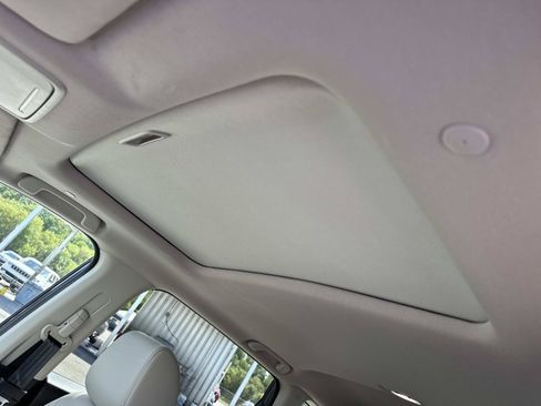 Used 2024 Honda CR-V EX-L image 34