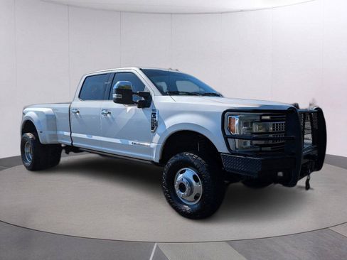 Used 2017 Ford F350 Platinum w/ Platinum Ultimate Package AWD/4WD image 9