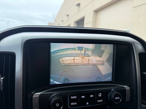 Used 2018 GMC Sierra 1500 SLT AWD/4WD image 17