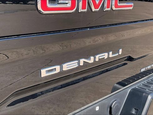 Used 2023 GMC Sierra 1500 Denali AWD/4WD image 11