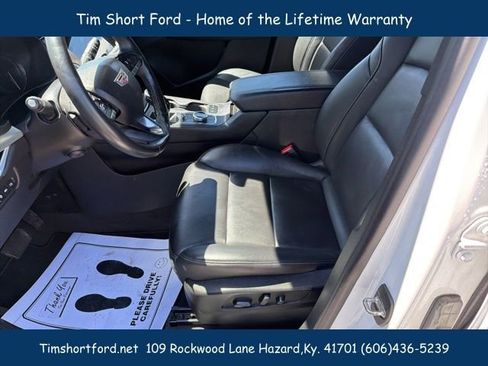 Used 2022 Cadillac XT4 Premium Luxury w/ Sun And Sound Package AWD/4WD image 11