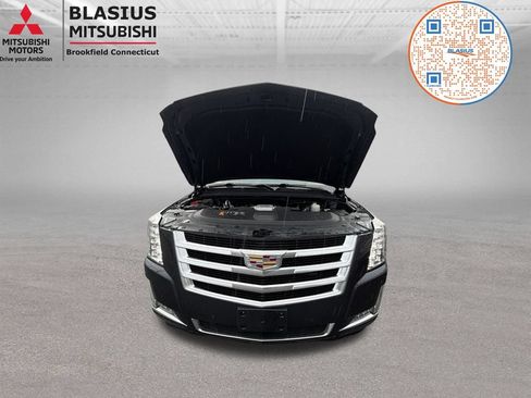 Used 2019 Cadillac Escalade ESV Luxury AWD/4WD image 58