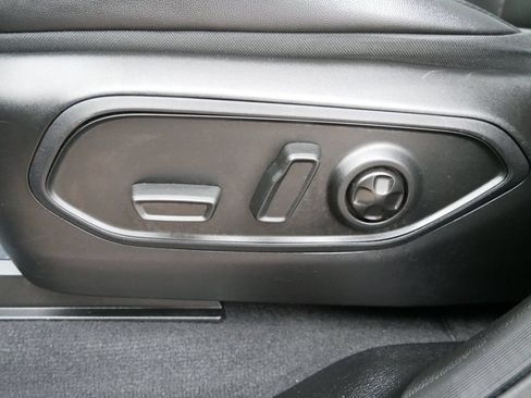 Used 2025 Jeep Grand Cherokee Limited 4xe AWD/4WD image 16