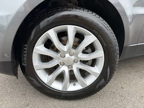 Used 2014 Land Rover Range Rover Sport HSE AWD/4WD image 9