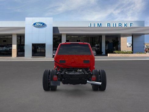 New 2025 Ford F550 4x4 Crew Cab Super Duty w/ XLT Value Package image 6
