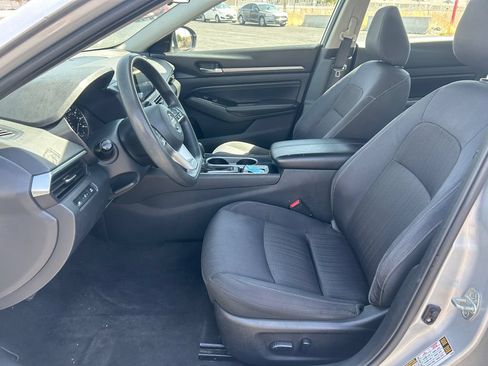 Used 2021 Nissan Altima 2.5 SV FWD image 25