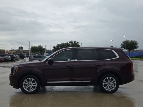 Used 2022 Kia Telluride LX FWD image 7