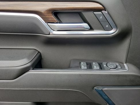 Used 2023 Chevrolet Silverado 1500 LT image 7