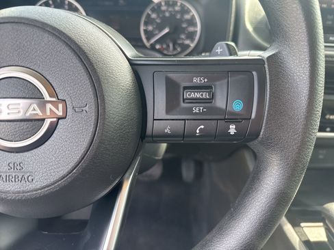 Used 2024 Nissan Rogue SV FWD image 21