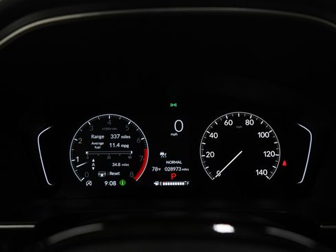 Used 2025 Honda Pilot Touring image 29