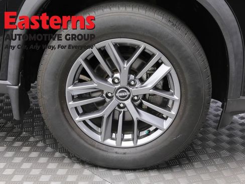 Used 2023 Nissan Rogue S AWD/4WD image 31