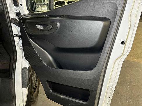 Used 2025 Mercedes-Benz Sprinter 2500 image 10