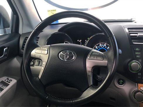 Used 2010 Toyota Highlander Limited image 16