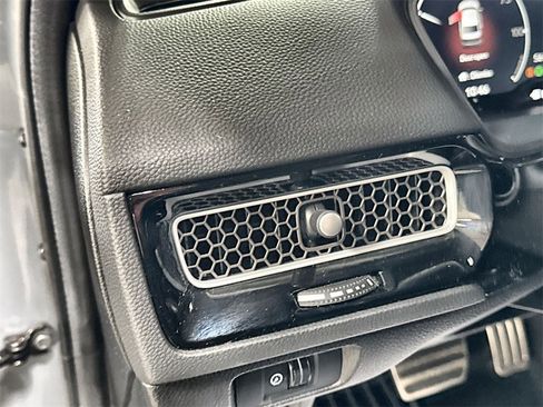 Used 2025 Honda Civic Sport image 15