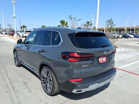 New 2026 BMW X5 xDrive40i w/ Off-Road Package AWD/4WD image 4