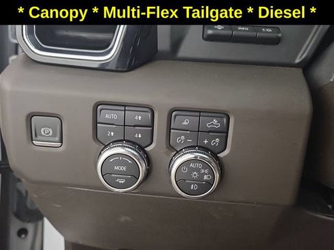 Used 2023 GMC Sierra 1500 Denali w/ Technology Package AWD/4WD image 26