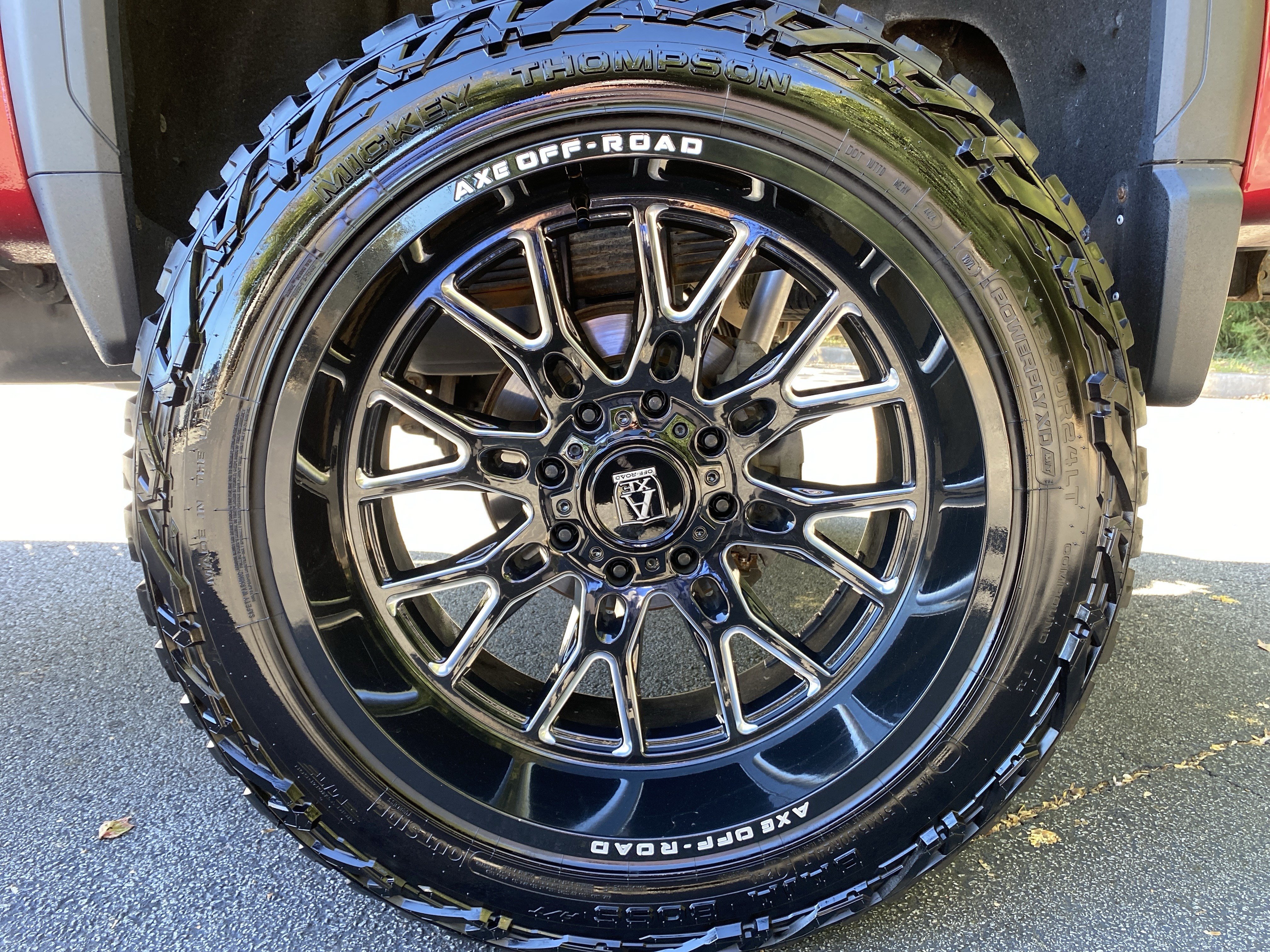 Used 2021 GMC Sierra 2500 AT4 w/ AT4 Premium Plus Package AWD/4WD image 14