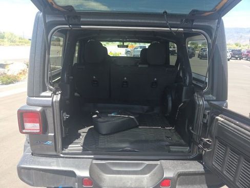 Used 2023 Jeep Wrangler Unlimited AWD/4WD image 7