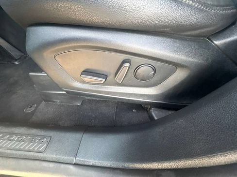 Used 2020 Ford Explorer XLT w/ Equipment Group 202A RWD image 16