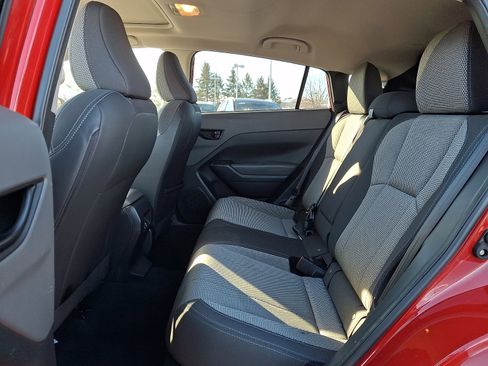 Used 2024 Subaru Crosstrek 2.0i Premium image 10