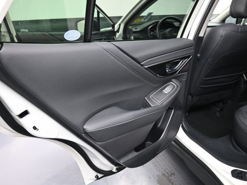 Used 2023 Subaru Outback Limited image 21