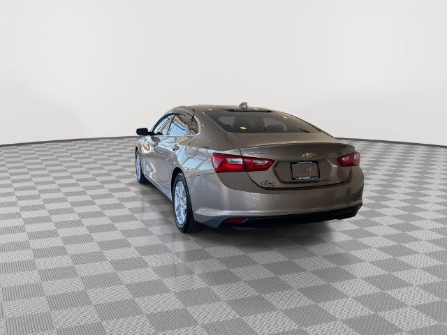 Used 2018 Chevrolet Malibu LT FWD image 8